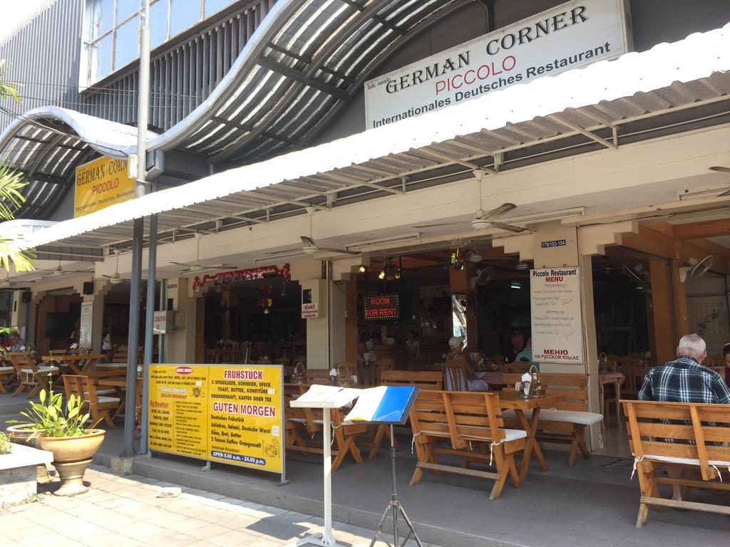 Piccolo Restaurant And Guest House Pattaya Exterior foto